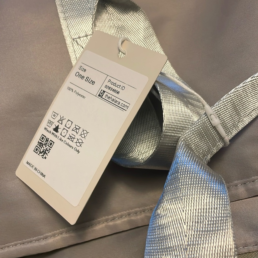 Halara weekender & duffle bag